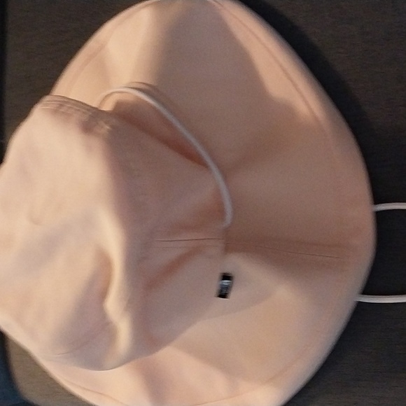 The North Face Hat - Picture 1 of 5